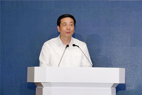 集團(tuán)董事局主席金位海出席知名浙商助力衢州跨越式發(fā)展大會(huì)